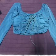 Blusa corta nueva - Img 56964353