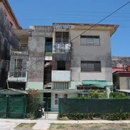 Oportunidad de comprar en el vedado - Img 55690681