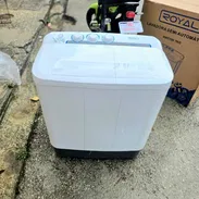 LAVADORA SEMIAUTOMÁTICA MARCA ROYAL 7KGS COLOR BLANCO DOBLE TINA CON PALANCA DE ENJUAGUE MEDIDAS:760X453X885 190usd - Img 55694072