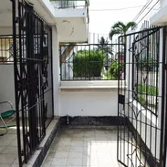 Vendo casa bajo de biplanta con piscina corre que se vende - Img 55739164