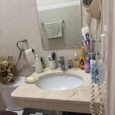 Se vende casa totalmente independiente en Playa, Ampliación de Almendares cerca de 19 y 84 - 6/7