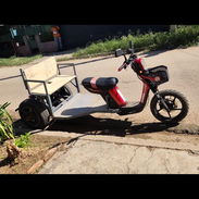 Vendo bicimoto adaptada a 4 personas 3 ruedas - Img 58330614