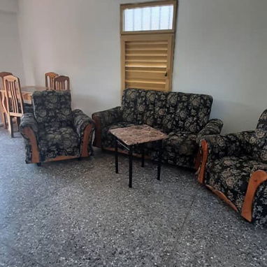 Rento en Nuevo Vedado Casa de 2 Habitaciones - 8/10