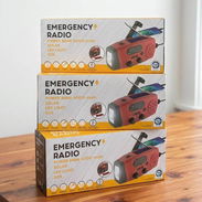 $35 usd Radio de emergencia. Sirve de PowerBank 4000mAh. Carga solar. Linterna. - Img 56942384