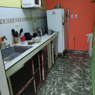 SE VENDE APARTAMENTO EN SEGUNDO PIDO DE 2 HABITACIONES EN ALTURAS DE ALTAHABANA NO SE VA LA CORRIENTE - 2/10
