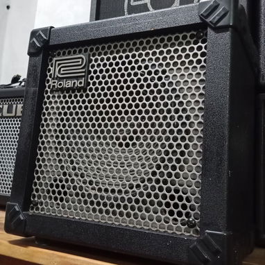 Amplificador de Guitarra Roland CUBE-15X - 2/3