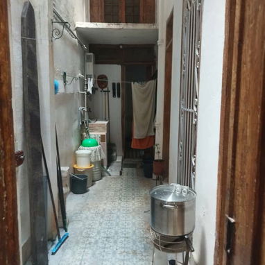 SE VENDEN ESTAS DOS MARAVILLOSAS CASAS EN EL  CORAZON DEL VEDADO🏡📍 (SON 2PROPIEDADES)  • LA CASA DE LA PLANTA BAJA CON - Img 124705470