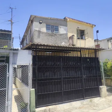 Se vende casa de 2 plantas, 3/4, cosas adentro y moto 4t de las grande - 2/14
