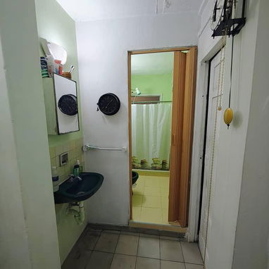 🏠Casa en venta en El Cerro. Tiene 2 cuartos, cisterna con motor, patio y agua 24 horas. 📱 +5353611268 - Img 122249306