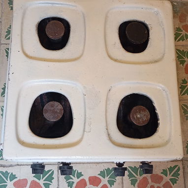Se vende cocina con horno de gas  y cocina de 4 fogones - Img 123055814