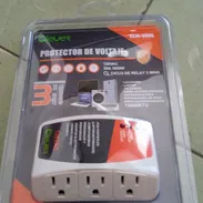 Protector de voltaje de 110 v de 15A de tres tomas - Img 55799596