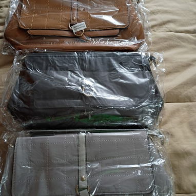 Cartera,bicimoto, espejuelos, sandalias, tostadora, motos de agua, lámparas recargables, esfismo, zapatera mucho más.... - 10/10