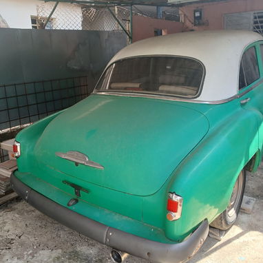 Vendo desarme de Chevrolet 1952 - 2/2