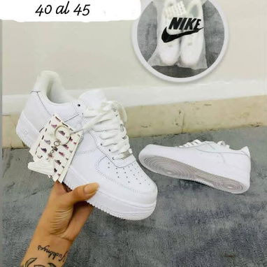 Tenis y chancletas crocs. - Img 126270862