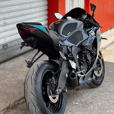 EN VENTA‼️ Kawasaki ninja ZX6R| 2025 - 3/5