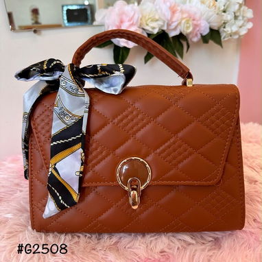 Hermosos Bolsos. Precios en cada foto. Tienda física en la La Vibora. Mensajería disponible. Varios tipos de pago - 2/10