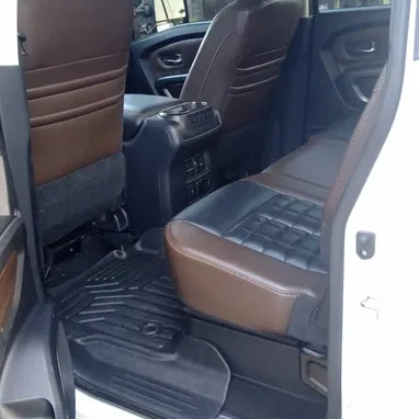 Nissan Titan Platinum 2017 - 9/10