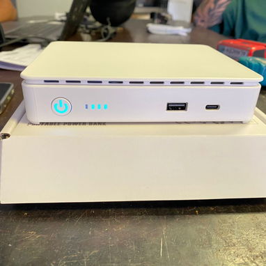 DC UPS M1550 – Mini UPS / Power Bank para Redes y Equipos de Seguridad, ENTREGA DE FACTURA - Img 123142600