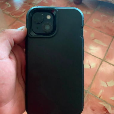 iPhone 14 - 2/4