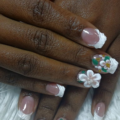 Manicura profesional en tecnicas de acrilico y gel - 2/3