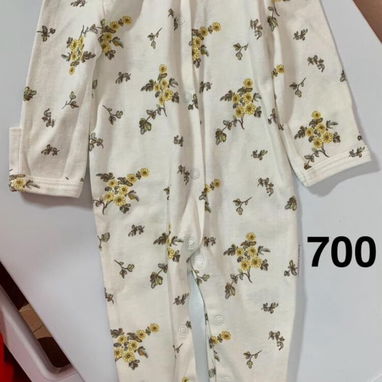 Ropa de bebé. Nuevas y otras de poco uso. Precios en las fotos. - Img 123974059