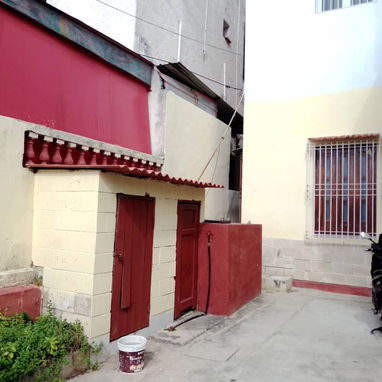 Casa en el vedado es planta baja - Img 101773107