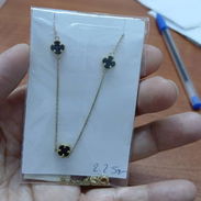 Van cleff,aretes,manillas cadenas exclavas todo en oro 10k - Img 55648060
