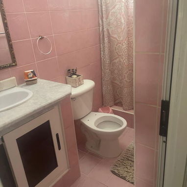 馃彔Si necesitas un apartamento confortable en Playa con una ubicaci贸n privilegiada 茅sta es tu oportunidad de rentar - Img 115690483