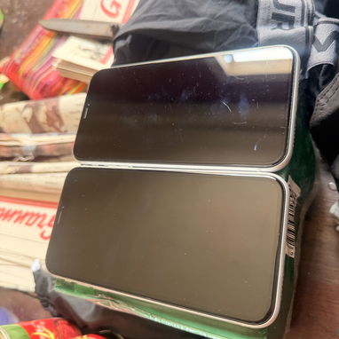 iPhone XR - 2/2