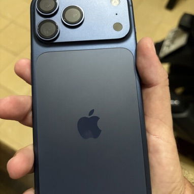 Vendo iPhone 17 pro Max DUAL sim física LIBRE DE FÁBRICA Azul 256 gb como nuevo 100 % batería - Img 125887907