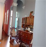 Casa en Santos suarez en 55mil usd de estilo colonial con 3 habitaciones - Img 45817392