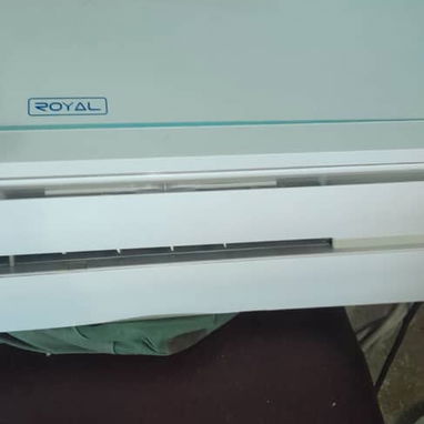 160 USD Se vende un split de 1 tonelada Marca Royal - 2/3