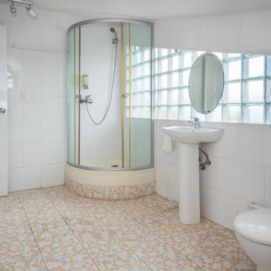 Cod.Z ✨ Renta de Lujo en Santa Fe | Casa con Piscina + 2 Jacuzzis 💎 - Img 118081196