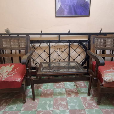 Juego de sala de uso, pero buena madera 100 USD - 2/2