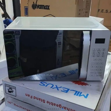 Microwave Marca Milexus 20 Litros Potencia de salida 700w precio $95 usd Transporte adicional Factura y garantía - 7/8