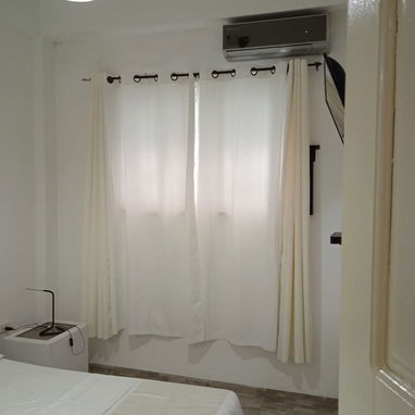 🏢Renta moderno apartamento en el Vedado frente a la UH🏢/Alquila una casa en La Habana/Rent a house - Img 124376657