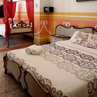 🏠 Hostal En La Habana Vieja. 💡 Energía eléctrica 24 horas. Cada habitación tiene 2 camas. Ofertas de desayuno. - 3/9
