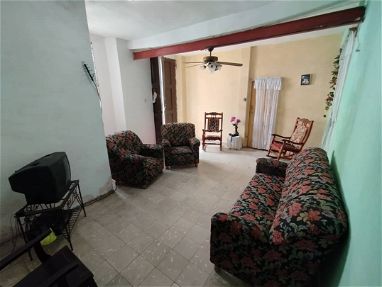 🏠 en la Habana vieja de 3 habitaciones 🚪 de calle y placa libre - Img 68545424