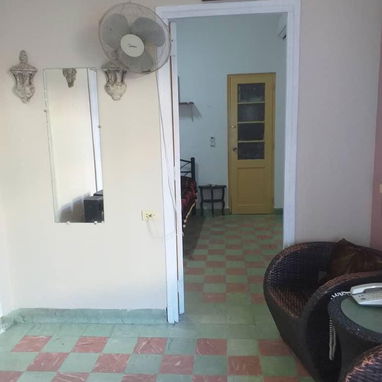 Apartamento en centro Habana a dos cuadras del Carlos III - Img 121919311