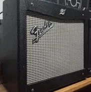 Amplificador de Guitarra Fender Mustang I (v.2) - Img 49458103