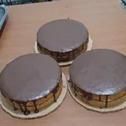 Panetelas con crema pastelera de relleno  y cobertura de chocolate - Img 55147365