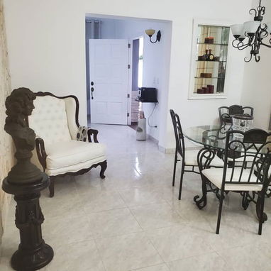🏠 Alquiler de casa con piscina en el Vedado, La Habana - Img 116334245