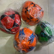 Balones / Pelotas de Fútbol de Césped 8 USD - Img 56612281
