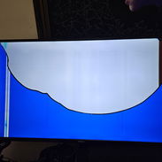 TV Marca Konka 50 pulgadas Pantalla defectuosa - Img 55945025