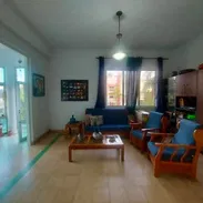 APARTAMENTO DE LOS AÑOS 50 DE ESQUINA! Gran Distribución en Línea y 12, Vedado !!! - Img 55652671