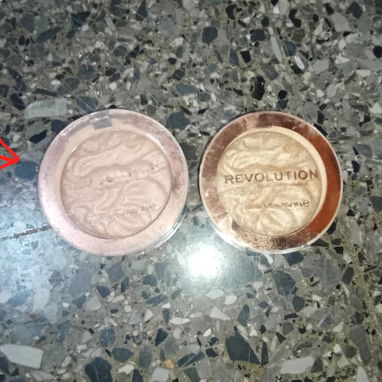 Iluminador en Polvo, marca: Revolution, modelo: Highlighter Reloaded, Original y Auténtico - 2/4