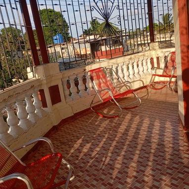 Al interesado permuto dos casa por una finca con casa una casa esta ubicada en el Centro del cotorro y la otra en playa - 7/10