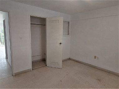 Apartamento de 4/4 (2 amplios y 2 pequeños) en Nuevo Vedado - Img 58408633
