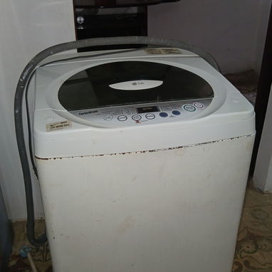 Se vende lavadora automática marca LG de 6.5 kg - Img 120487267