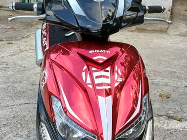 Vendo moto eléctrica. 2.200 USD - Img main-image